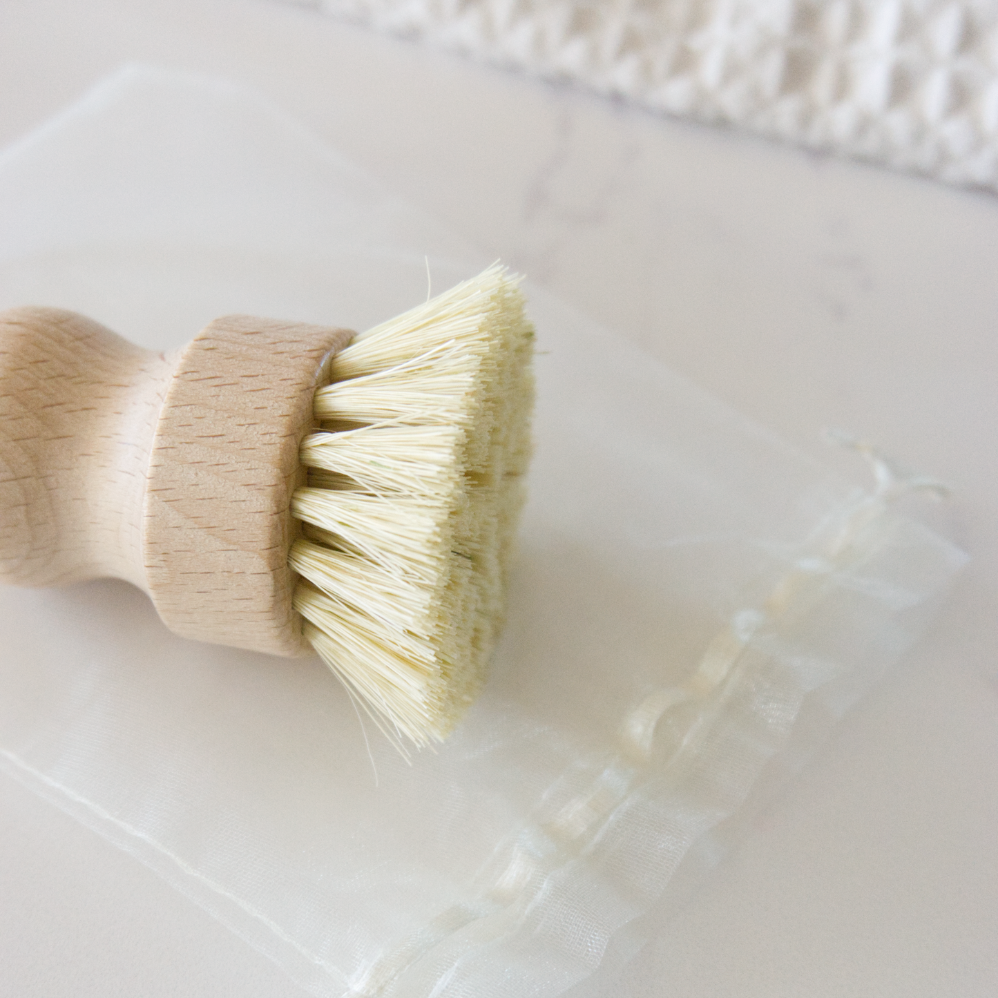 {Poppy Flower} Natural Scrub Brush with Beech Wood + Sisal