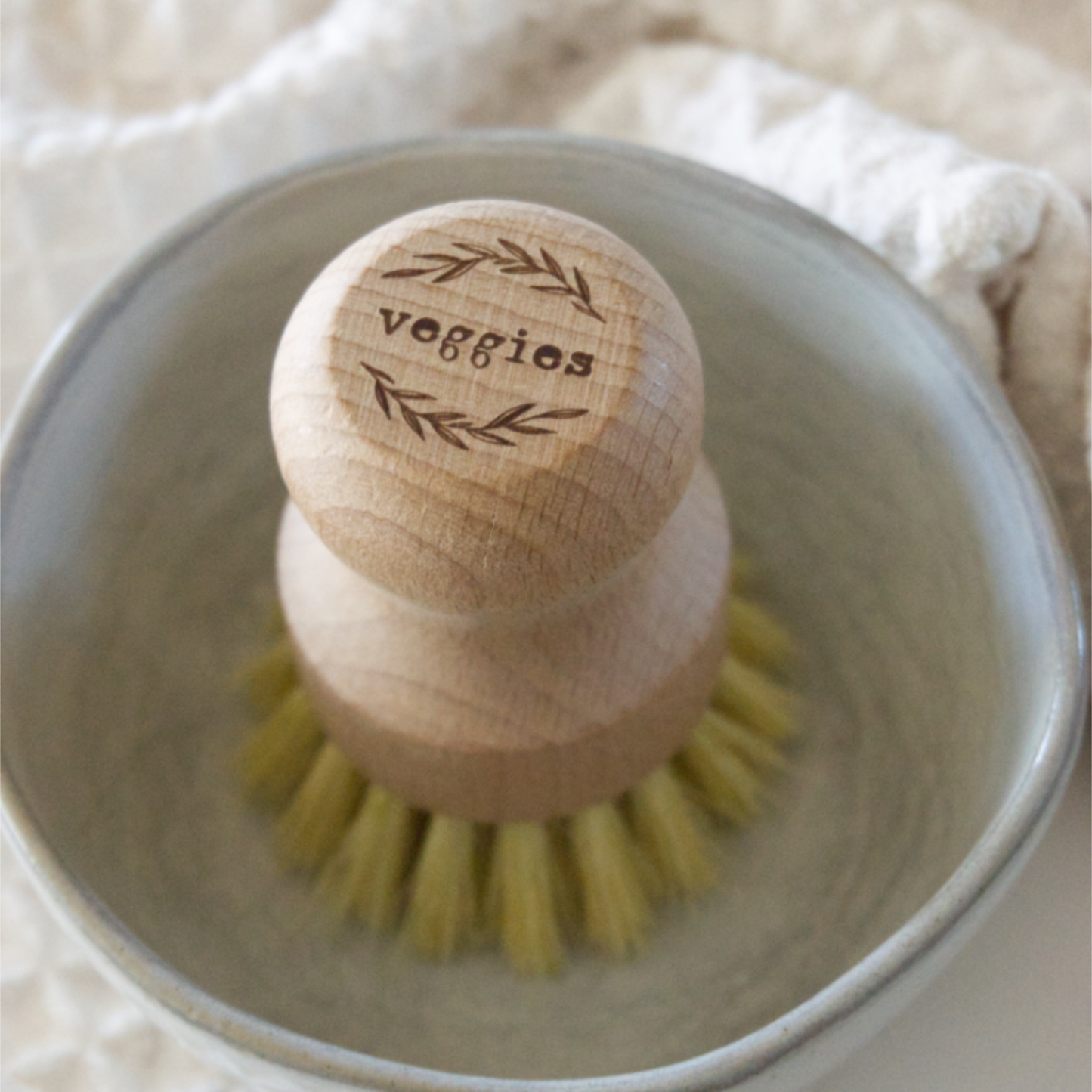 {Veggies} Natural Scrub Brush with Beech Wood + Sisal