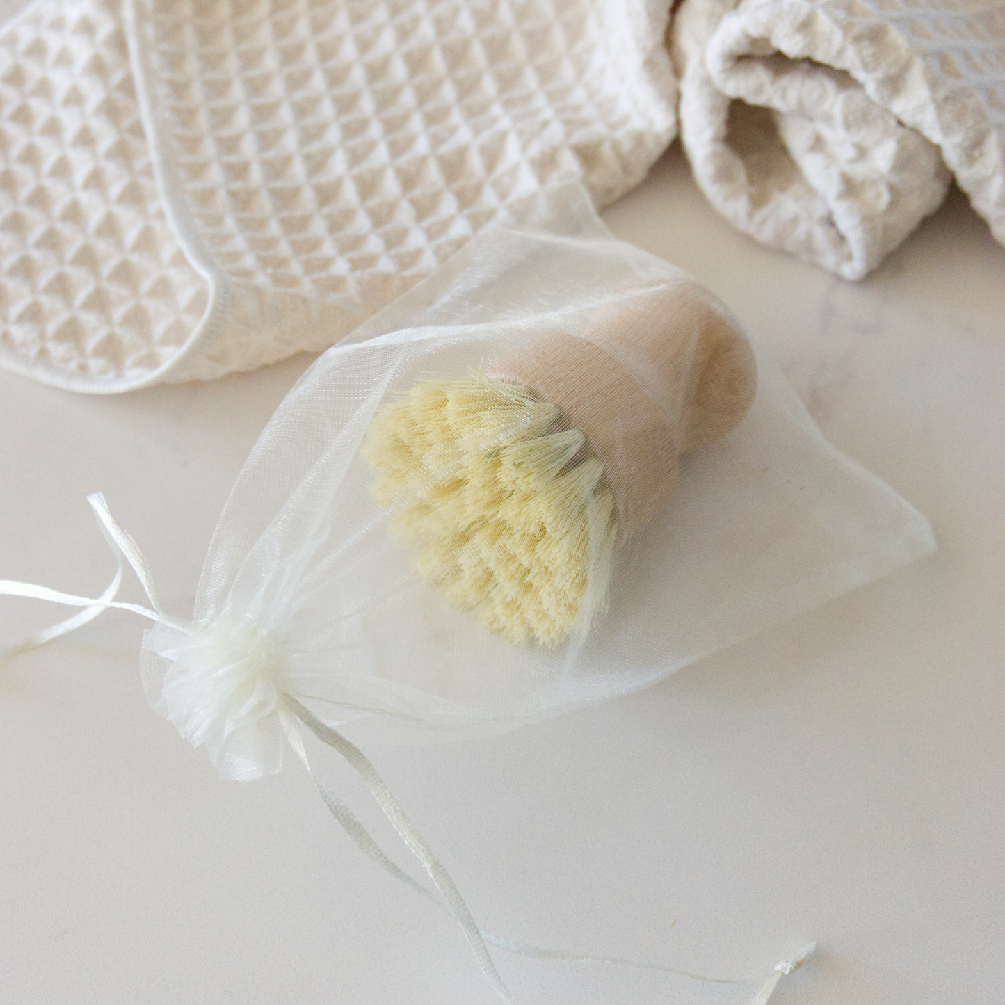 {Poppy Flower} Natural Scrub Brush with Beech Wood + Sisal